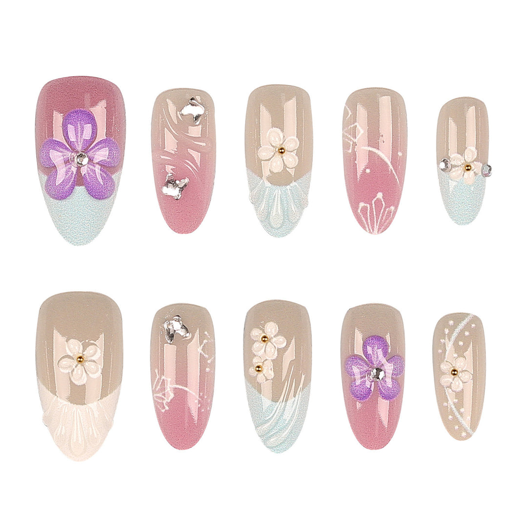 Elegant Floral Press-On Nail Set