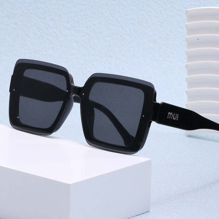 Women's oversized sunglasses in urban design Stornfield