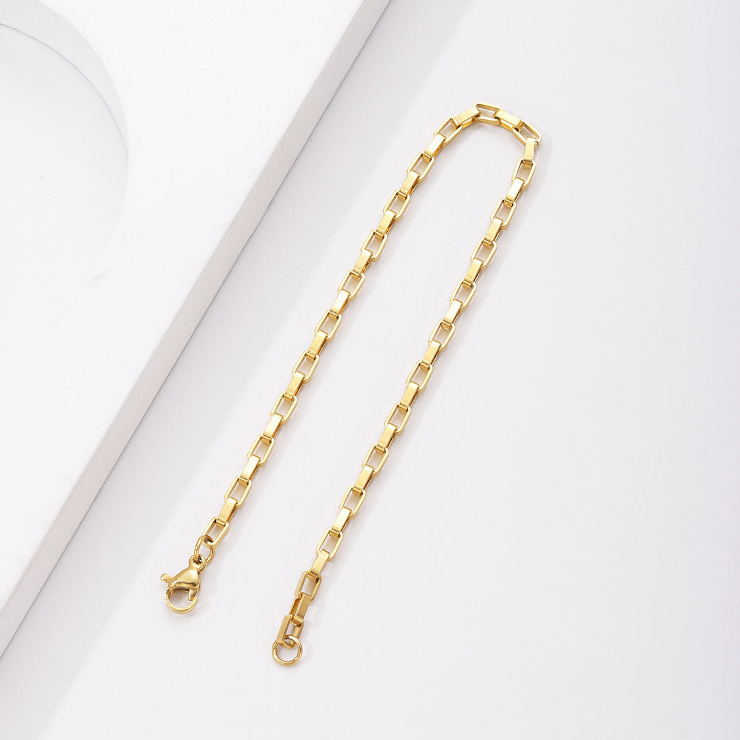 Chunky Rectangular Link Necklace Stornfield