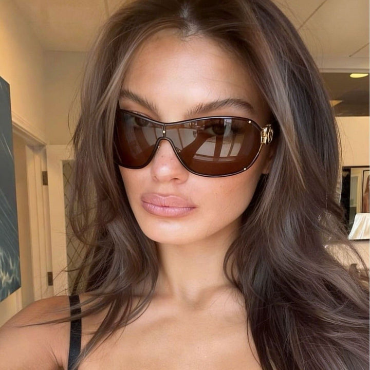 Fashionable sunglasses with floral detail Stornfield