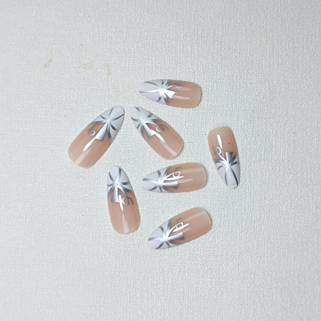 Premium Nail Art Press-On Set Stornfield