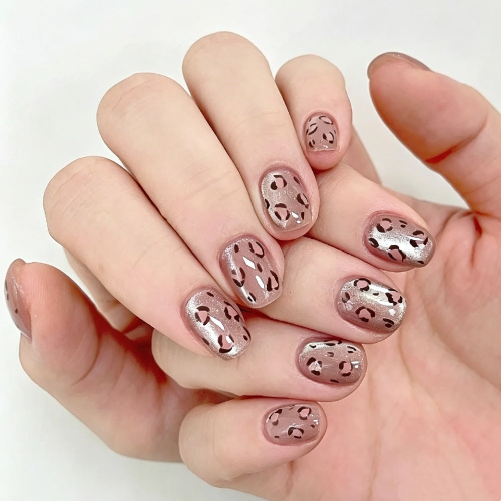 Artistic Press-On Nail Set with Leopard Print Design Stornfield