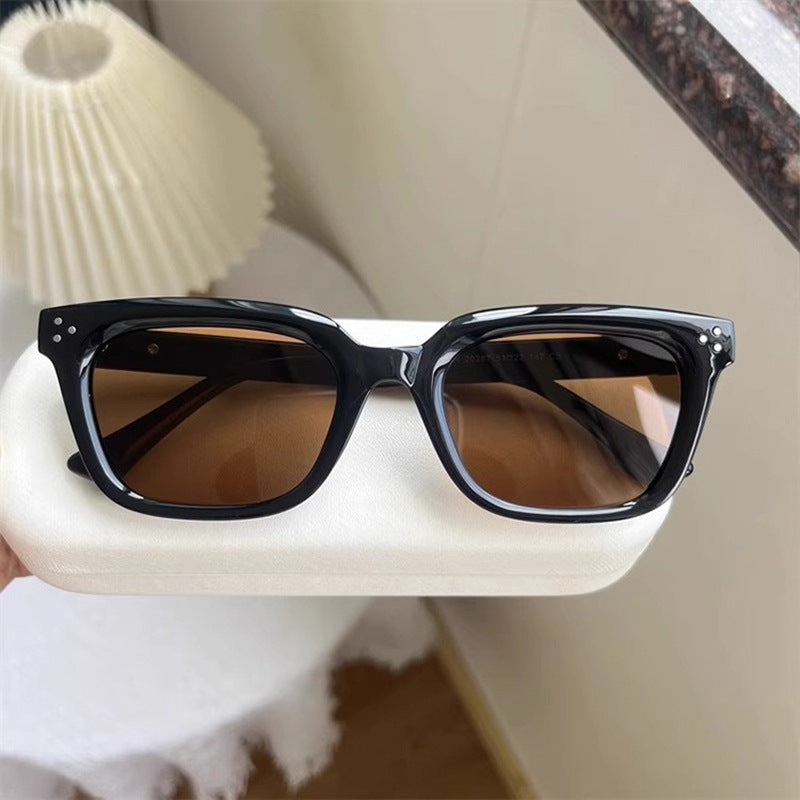 Women oversized sunglasses in modern geometric design Stornfield