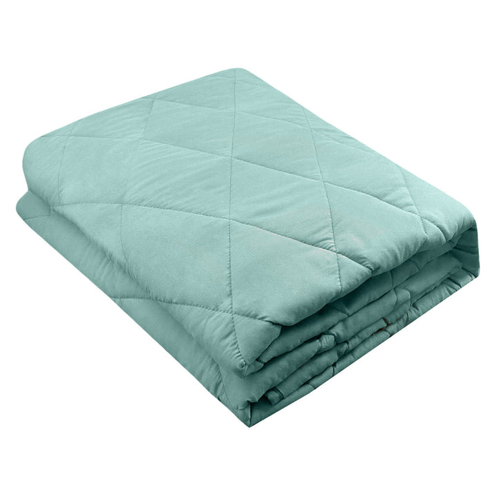 Plush Quilted Blanket Stornfield