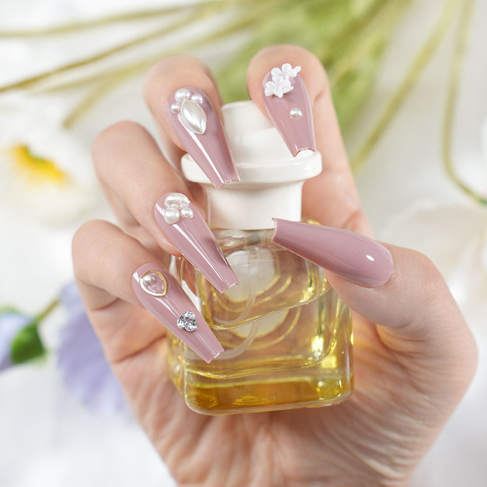 Decorative Press-On Nail Set Stornfield