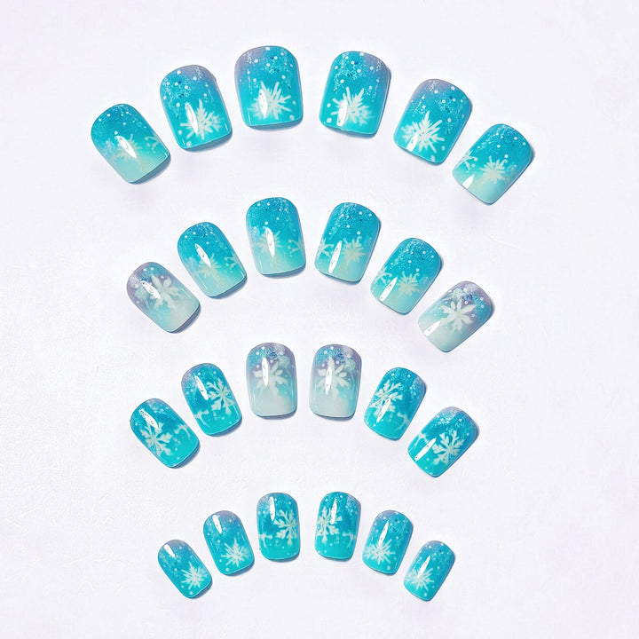 Artificial nails with winter snowflake design Stornfield