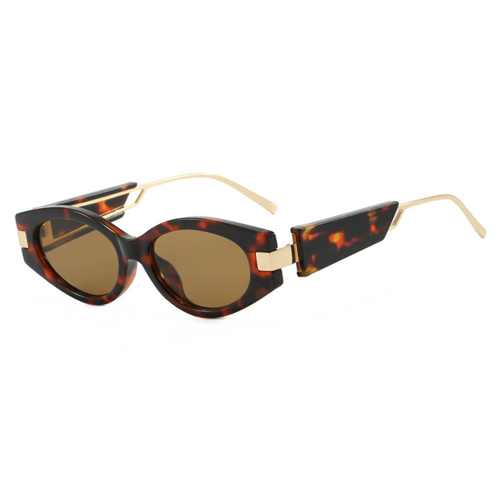 Ladies elegant Cat-Eye sunglasses with gold accents Stornfield
