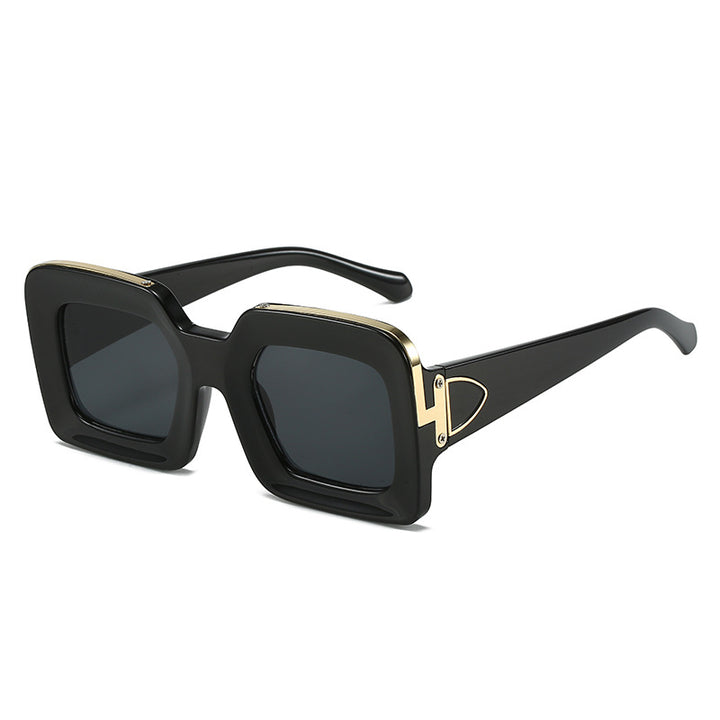 Women square sunglasses with luxurious design and golden accents Stornfield