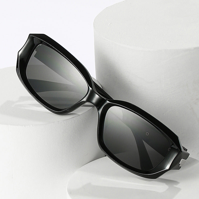 Retro-Inspired Angular Sunglasses with Unique Decorative Details Stornfield