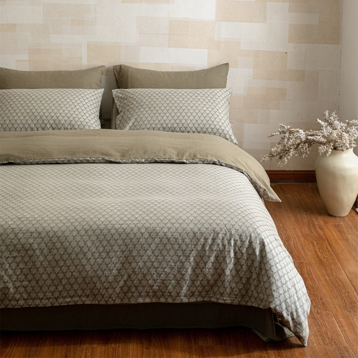 Reversible Linen-Blend Textured Duvet Cover Set with Jacquard Herringbone Pattern