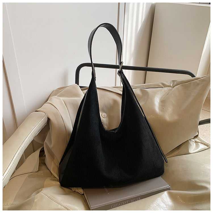 Elegant and Versatile Shoulder Bag Stornfield