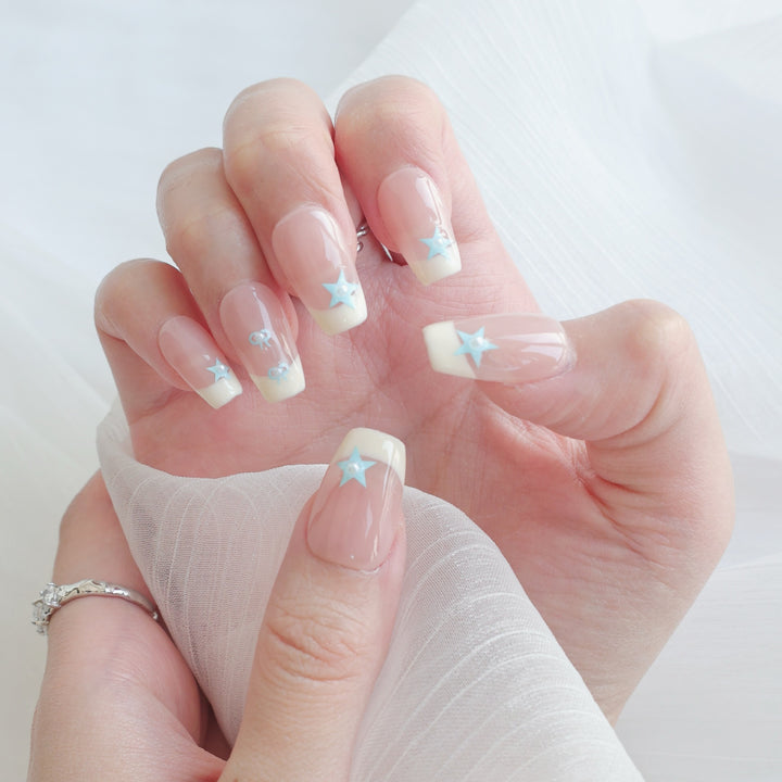 Decorative Press-On Nail Art Set with Floral Accents  1791773215