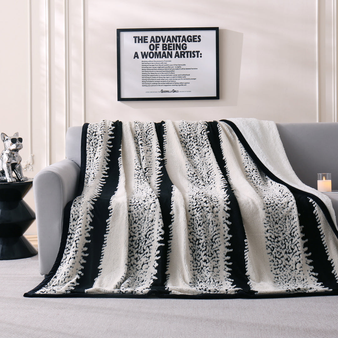 Chic Floral Pattern Throw Blanket Stornfield