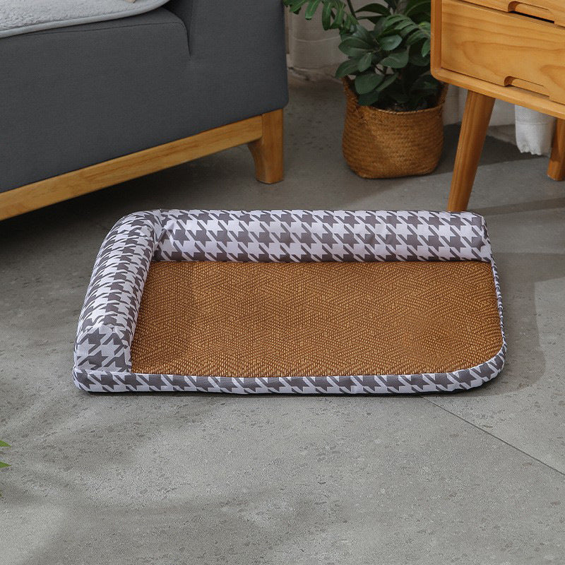 Women Cozy and Stylish Pet Bed with Elevated Edges Stornfield