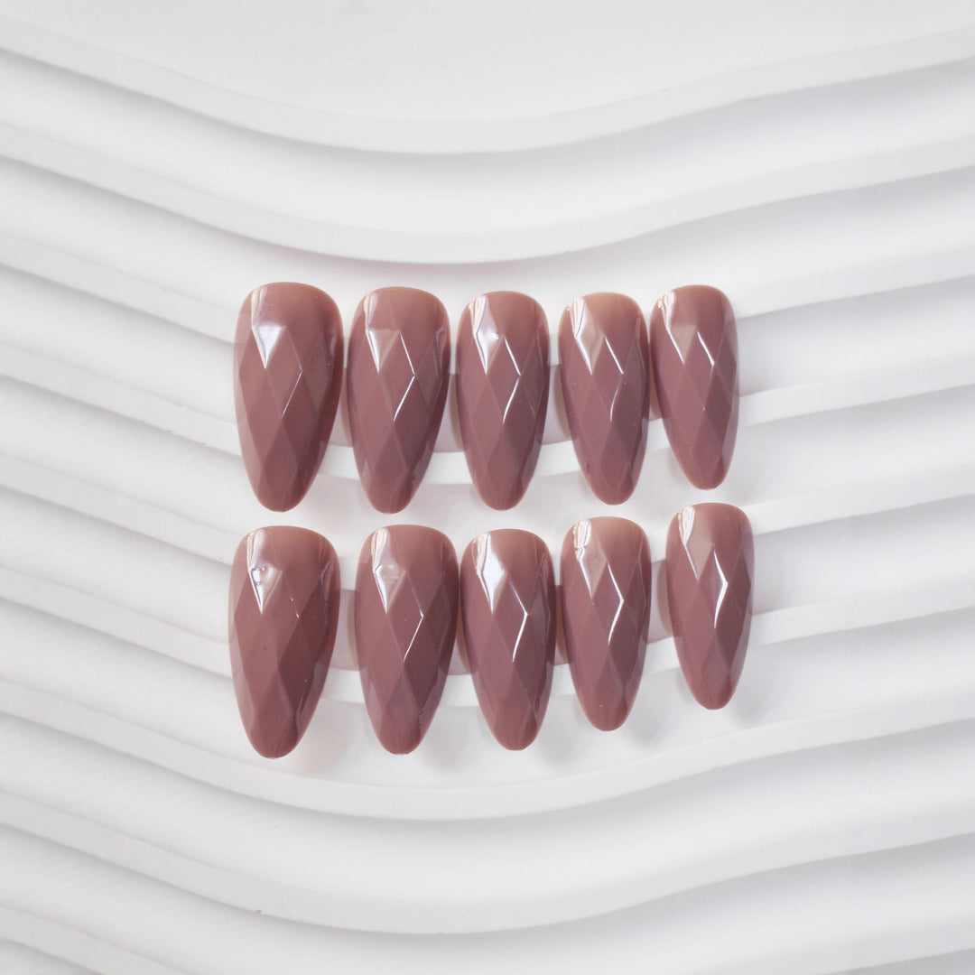 Premium Glossy Diamond-Shaped Press-On Nails Stornfield