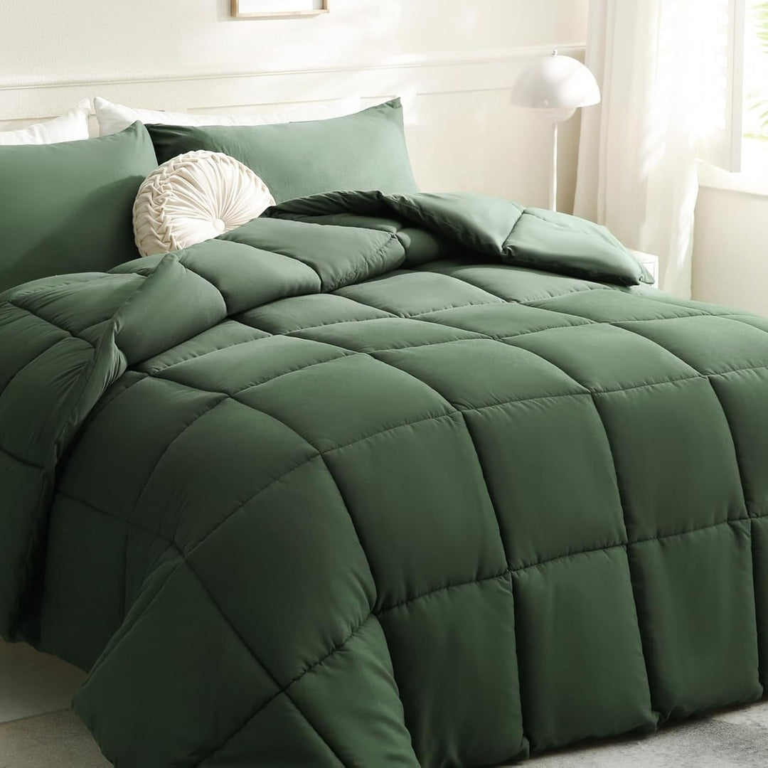 Ultra-Soft Premium All-Season Comforter Stornfield