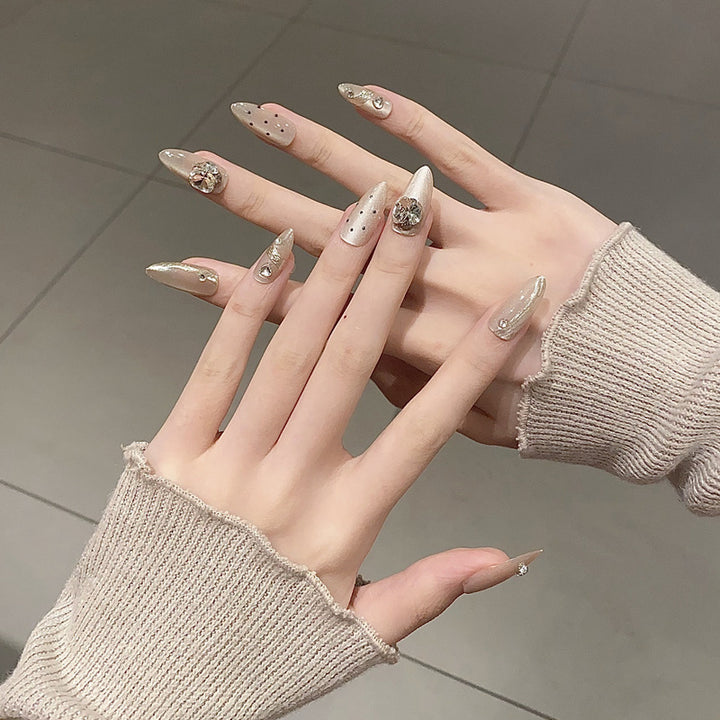 Glossy Nail Set Stornfield