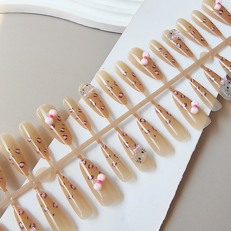 Artificial nails with playful animal motifs Stornfield