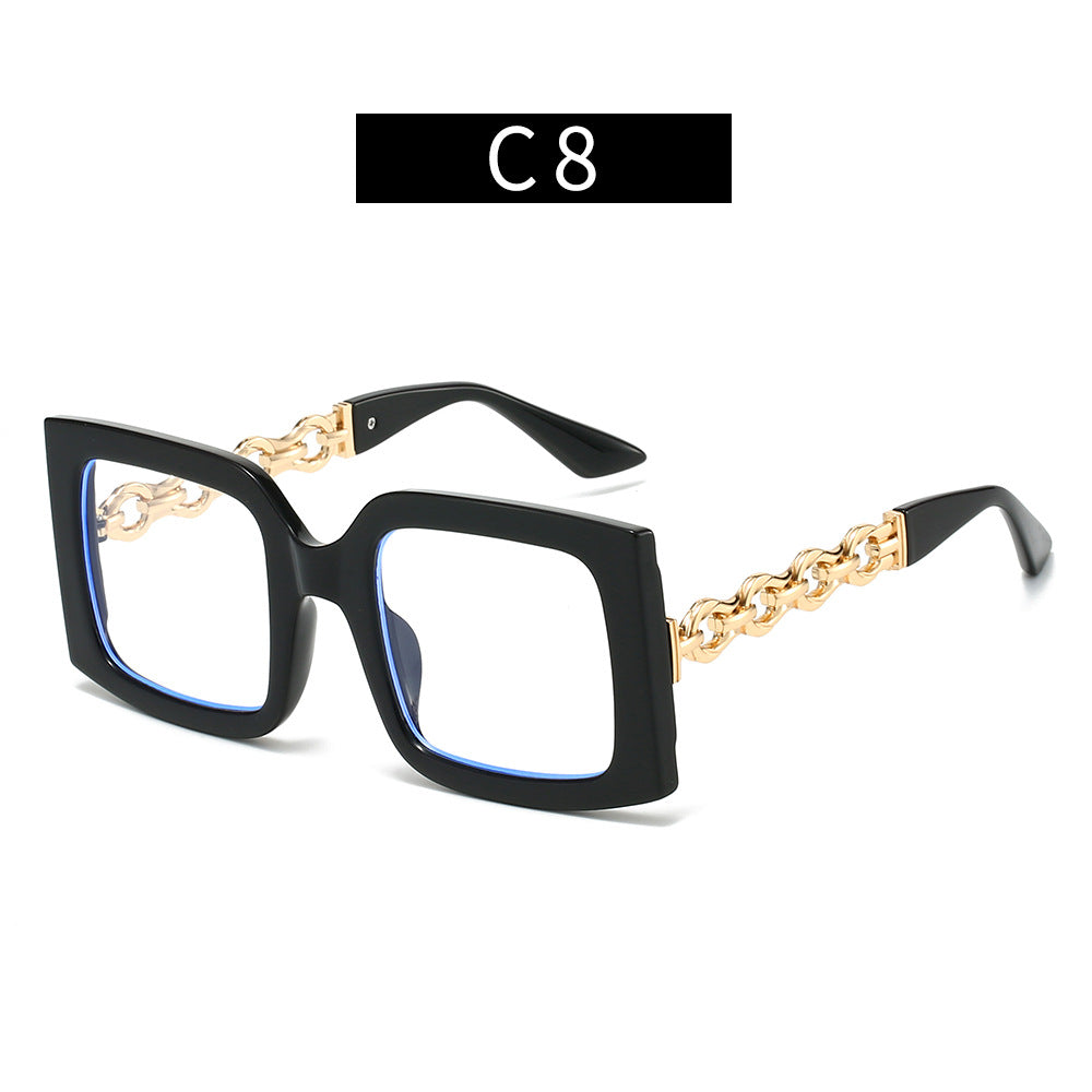 Ladies elegant sunglasses with luxurious chain details Stornfield