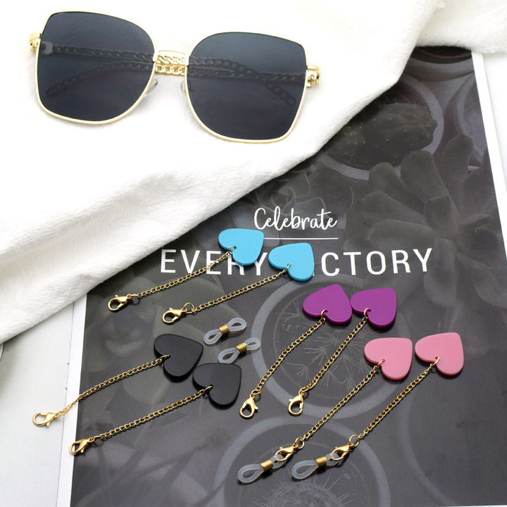 Heart-Shaped Decorative Eyewear Chain Stornfield