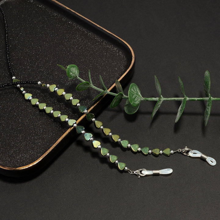 Artistic Heart-Shaped Eyewear Chain Stornfield