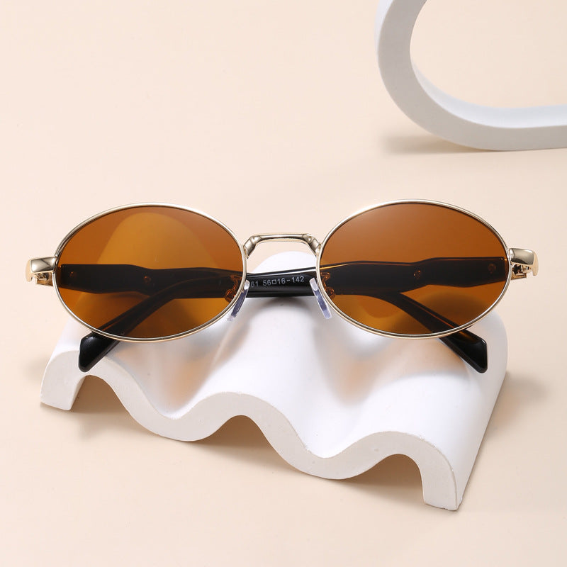 Fashionable Sunglasses In Elegant Oval Design Stornfield 1787127969