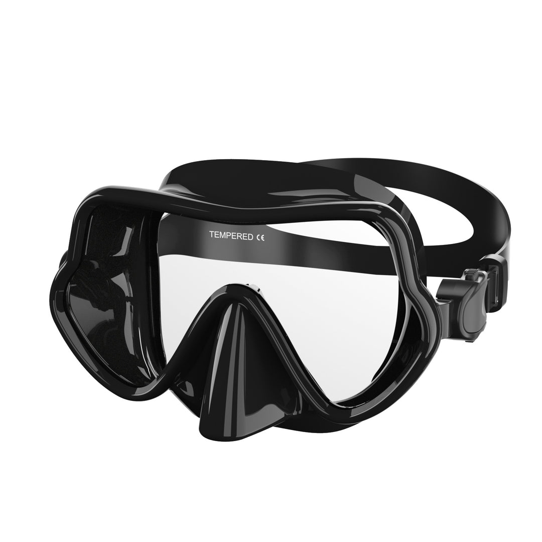 Diving mask with comprehensive field of vision and comfortable silicone border Stornfield