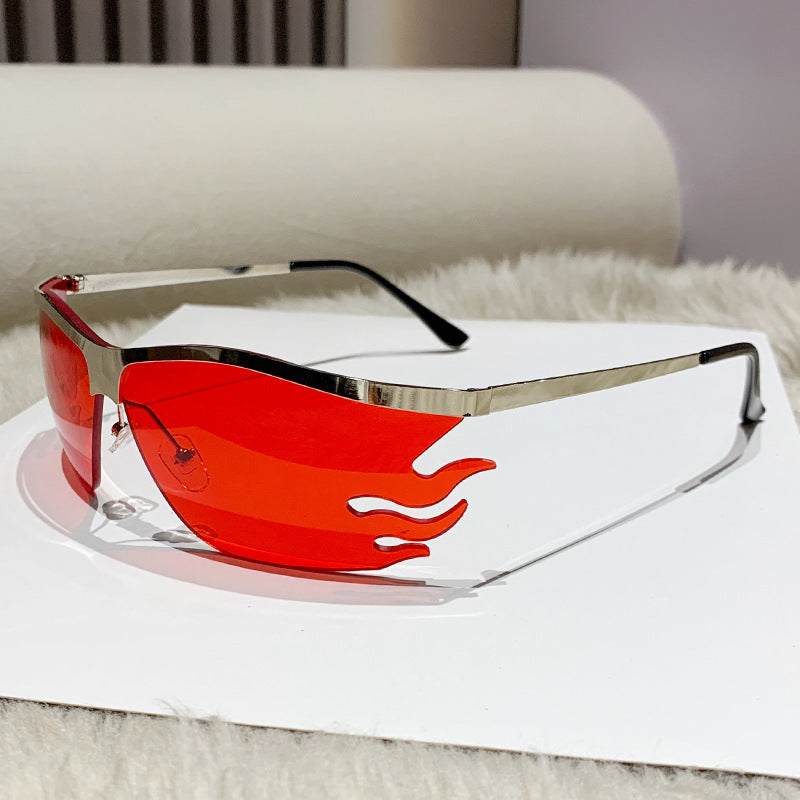 Ladies trendy sunglasses with innovative flame frame Stornfield