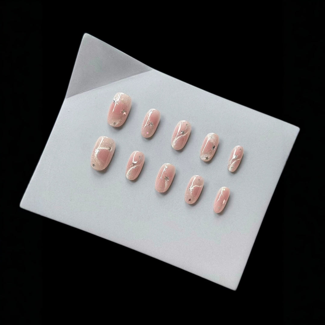 Decoratively Designed Press-On Nail Set