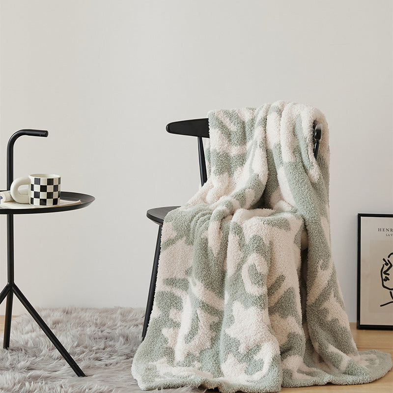 Plush Reversible Sherpa Fleece Throw Blanket with Oversized Damask Pattern
