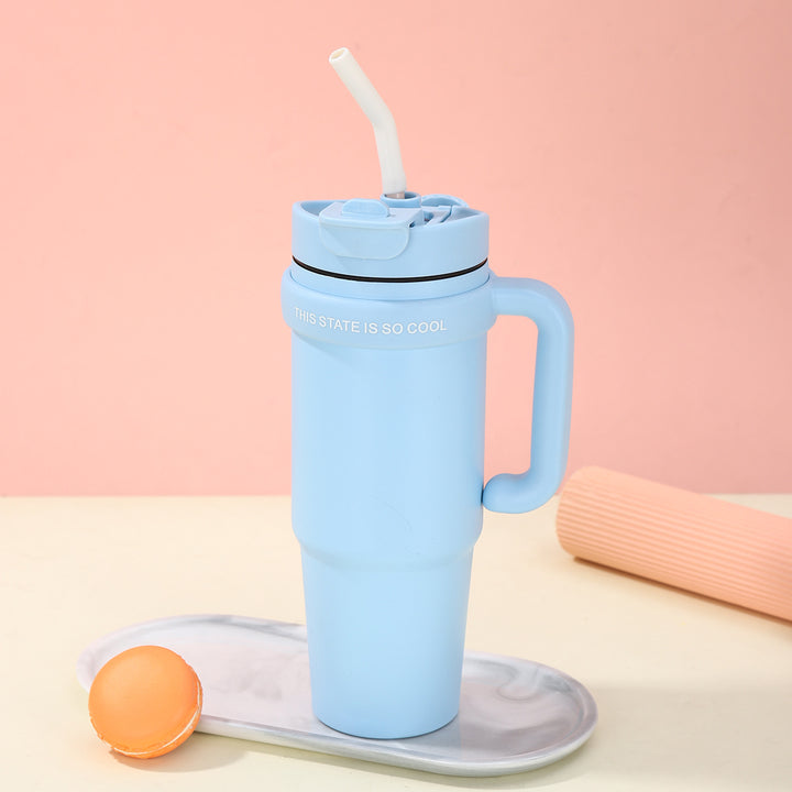 Unisex drinking cup with integrated straw Stornfield