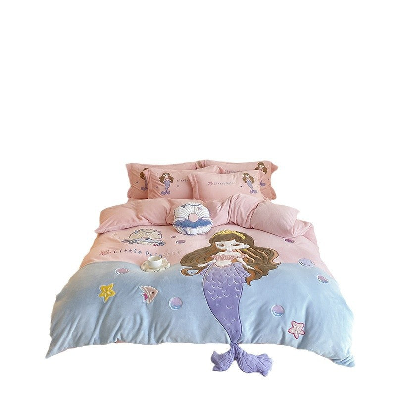 Children's bedding set with 3D mermaid design and plush elements