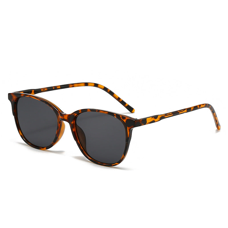 Women's fashionable and comfortable glasses with clear frame Stornfield