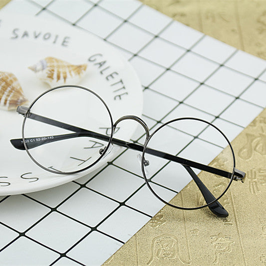 Women Round Glasses with Filigree Metal Frame Stornfield