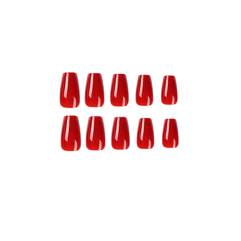 Stylish artificial nails in elegant gloss finish Stornfield