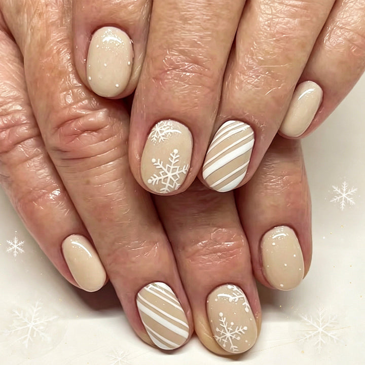 Winter-Themed Nail Art Stornfield