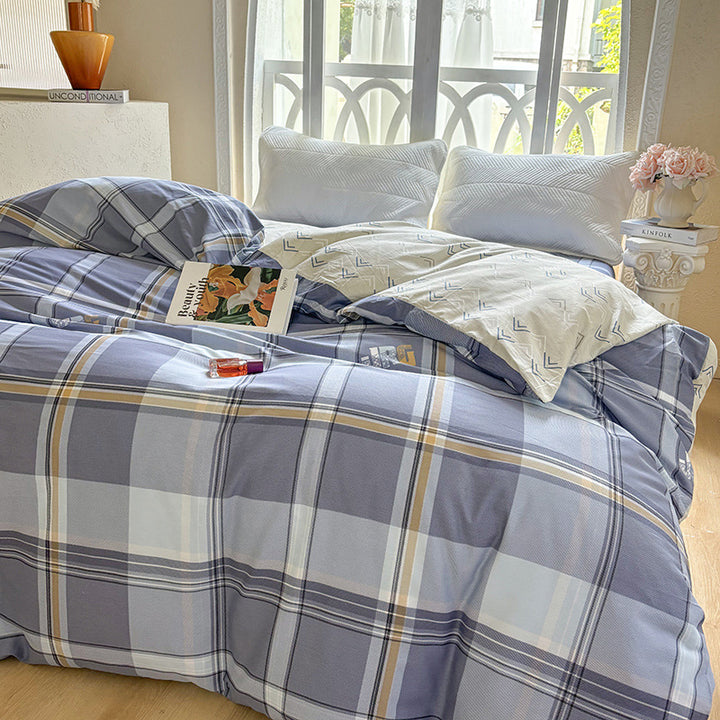 Plaid Patterned Quilted Comforter Set