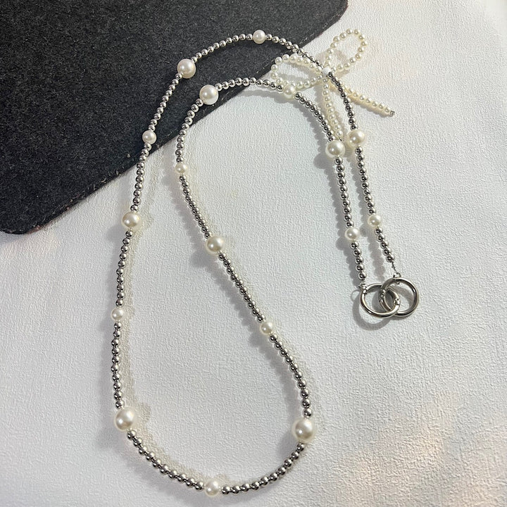 Elegant Pearl and Chain Necklace Stornfield