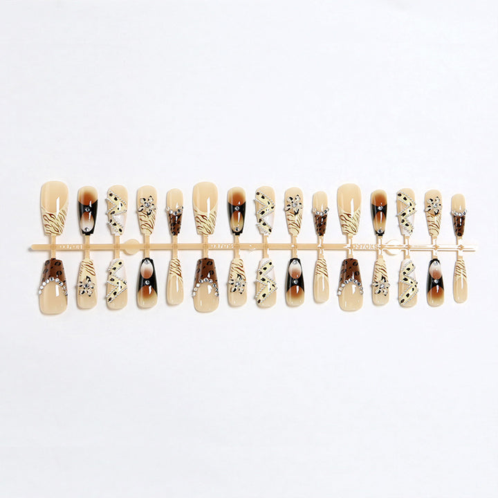 Glamorous Nail Set Stornfield