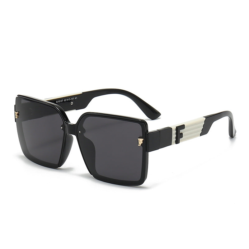Women square sunglasses with luxurious frame and polarized lenses Stornfield