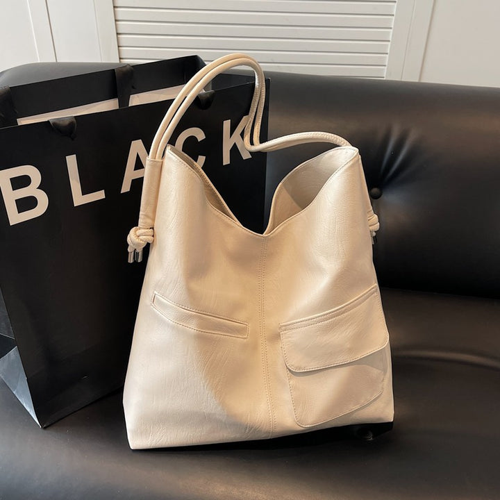 Casual tote bag with practical front pockets Stornfield