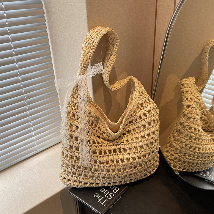 Handmade beach bag with lace Stornfield