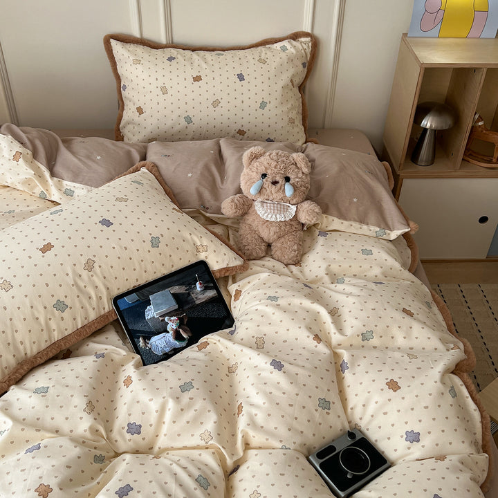 Playful Bear-Themed Duvet Cover Set