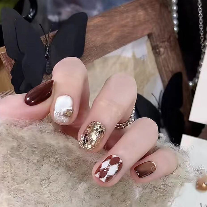 Artificial nail tips with glamorous details Stornfield