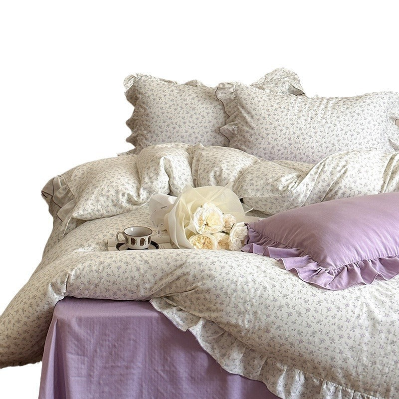 Country house bedding set made of cotton percale with fine allover floral pattern, ruffle and reversible function