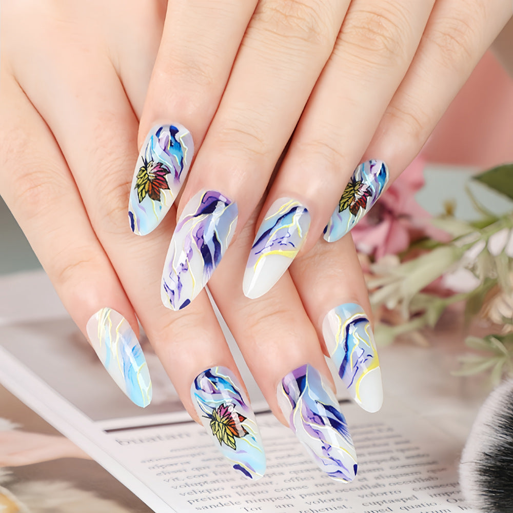 Artificial nails in elegant floral design Stornfield