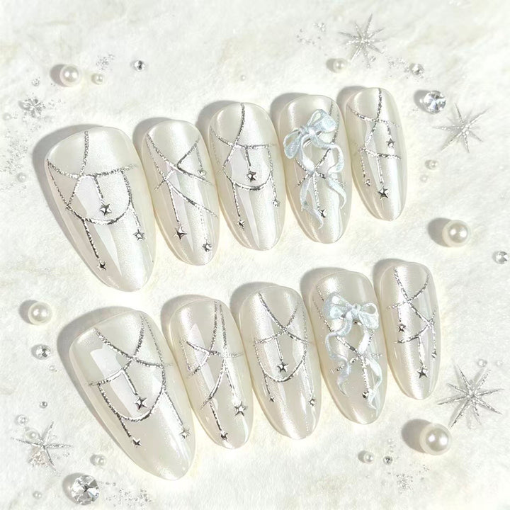 Decorative Press-On Nail Set with Elegant Silver Design