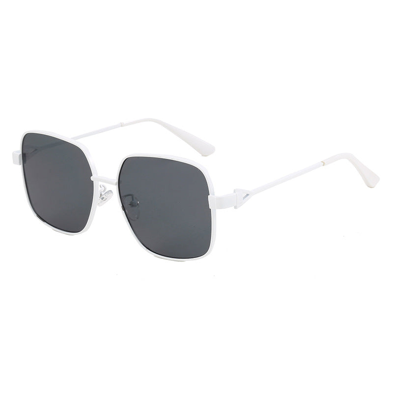 Women's square sunglasses with fashionable and sturdy frame Stornfield