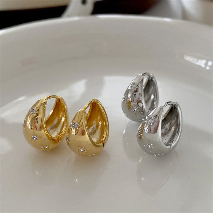 Fashionable earrings with floral design Stornfield