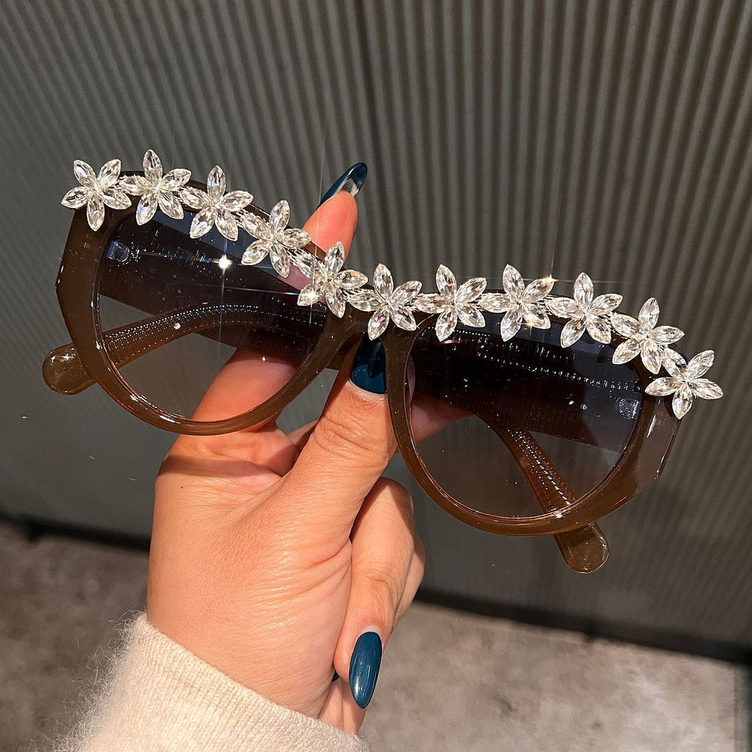 Ladies sunglasses with floral crystal accents Stornfield